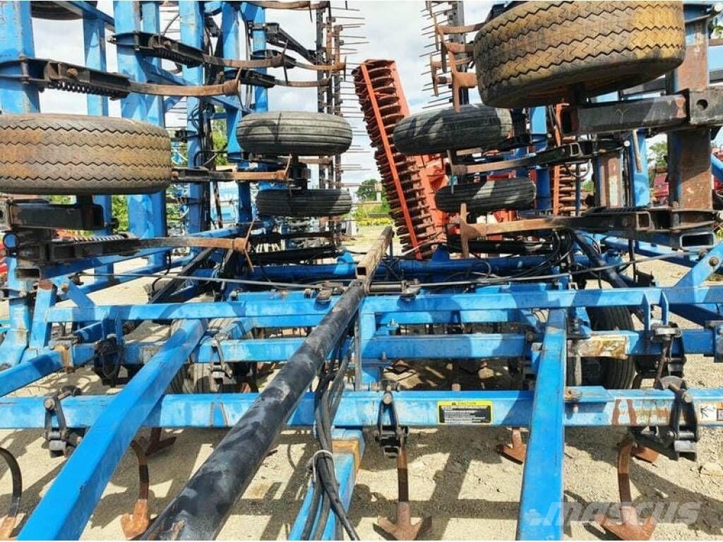 DMI  حراثات صفوف المحاصيل
