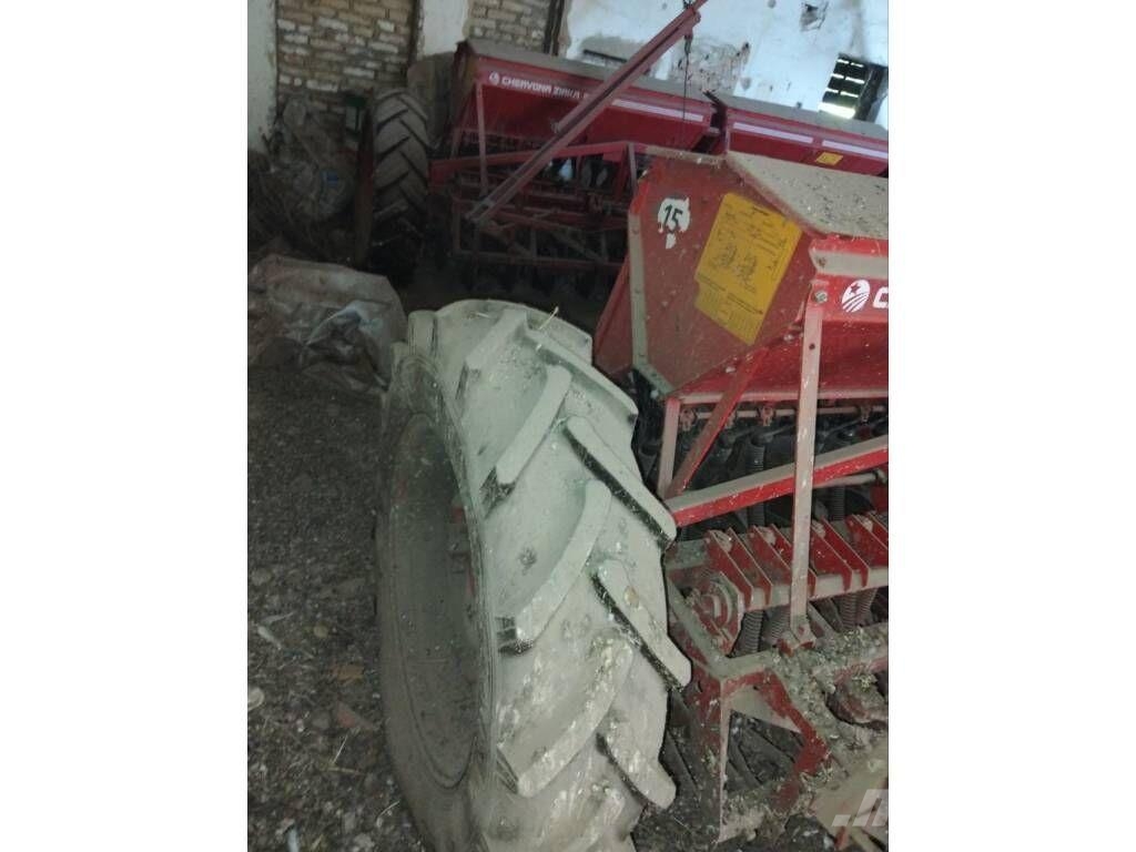 Elvorti (Chervona Zirka) Astra SZ-5.4 Mechanické sejačky