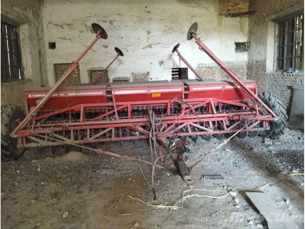 Elvorti (Chervona Zirka) Astra SZ-5.4 Mechanické sejačky