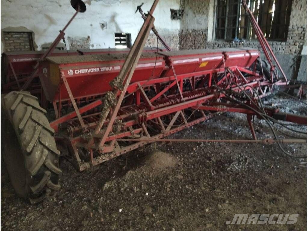 Elvorti (Chervona Zirka) Astra SZ-5.4 Mechanické sejačky