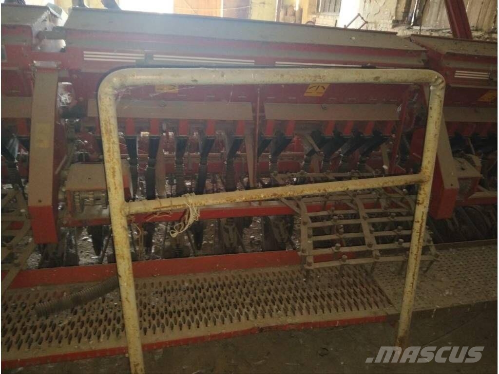 Elvorti (Chervona Zirka) Astra SZ-5.4 Mechanické sejačky