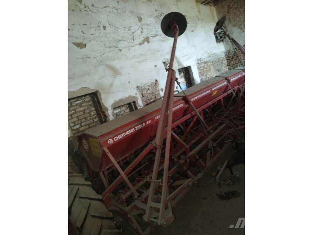 Elvorti (Chervona Zirka) Astra SZ-5.4 Mechanické sejačky