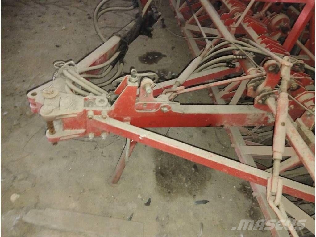 Elvorti (Chervona Zirka) Astra SZ-5.4 Mechanické sejačky