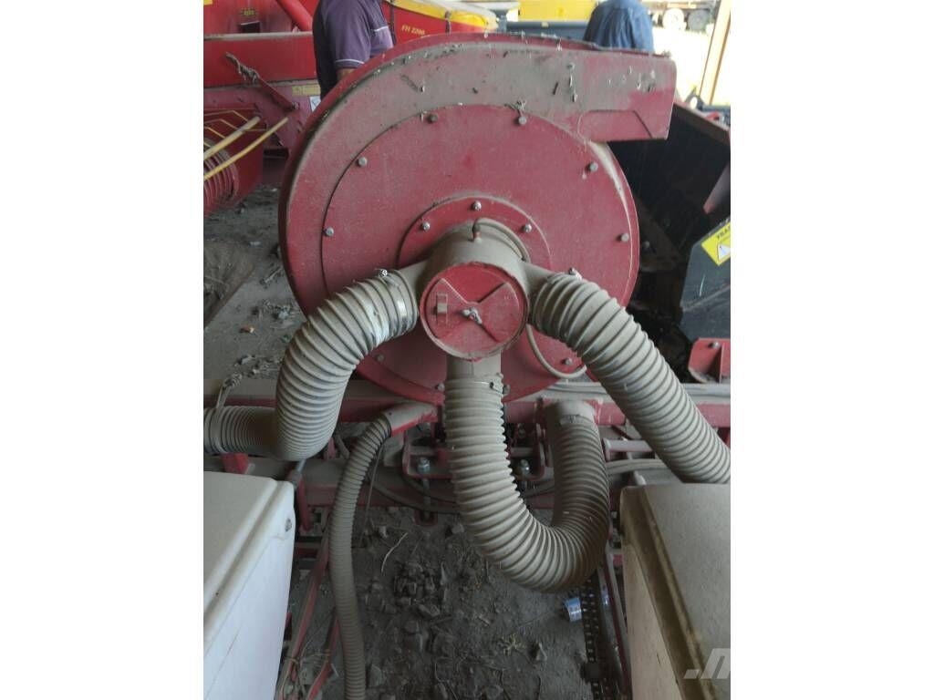 Elvorti УПС-8-02 Mechanické sejačky