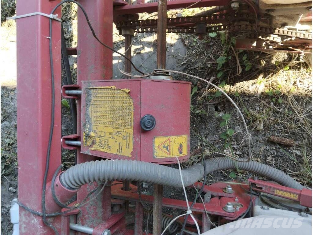 Elvorti УПС-8-02 Mechanické sejačky