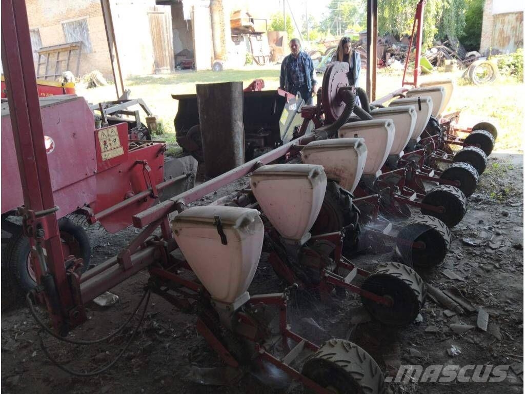 Elvorti УПС-8-02 Mechanické sejačky
