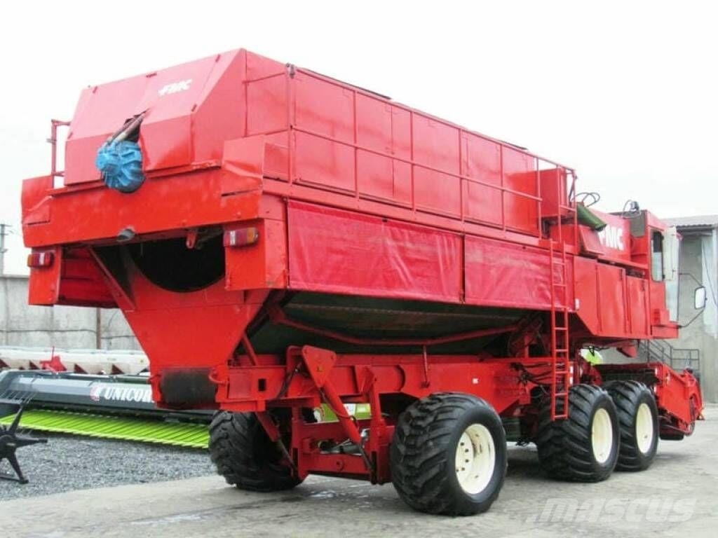 FMC 979 Borsó betakarítok