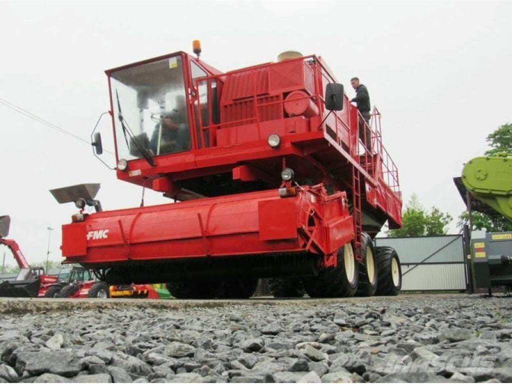 FMC 979 Borsó betakarítok