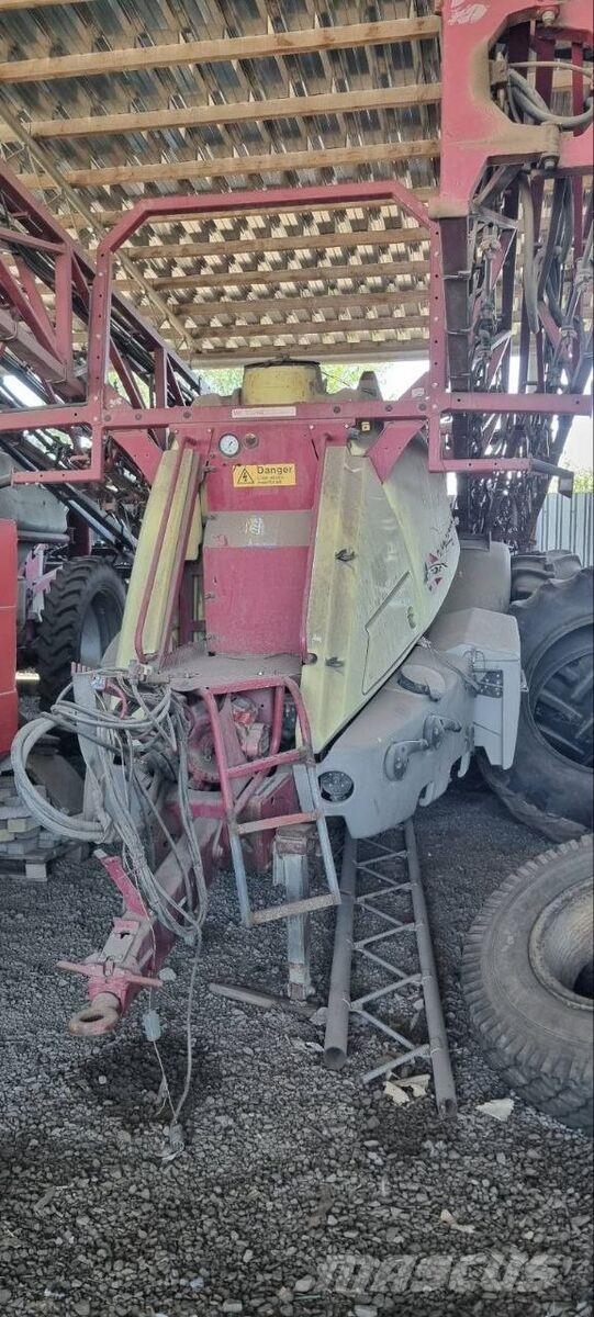 Hardi Обприскувач Hardi Commander 4400 (2007) Prikabinami purkštuvai