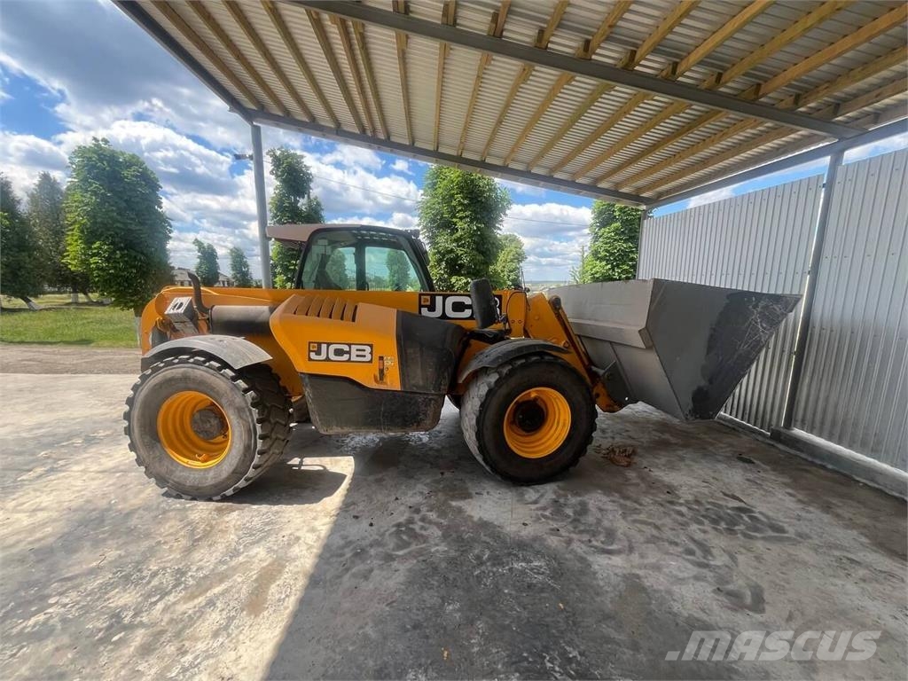 JCB 541-70 Agri Super (2015) لوادر وحفارات أمامية