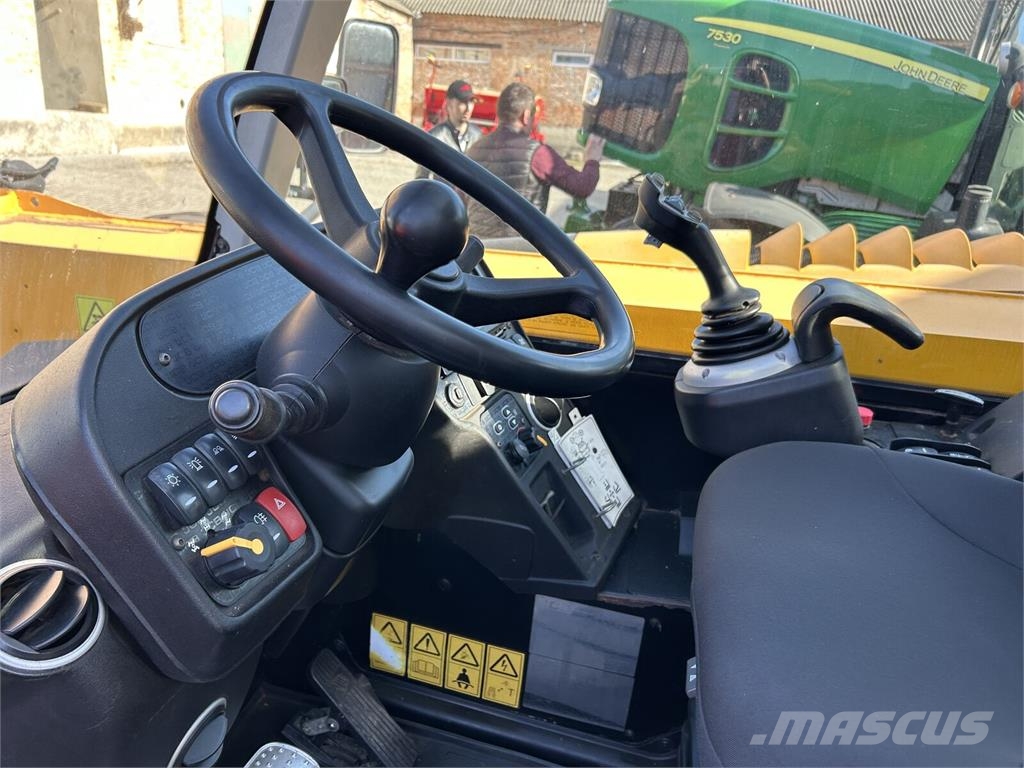 JCB Навантажувач JCB 536-70 Agri Super (2015) Voorladers en gravers