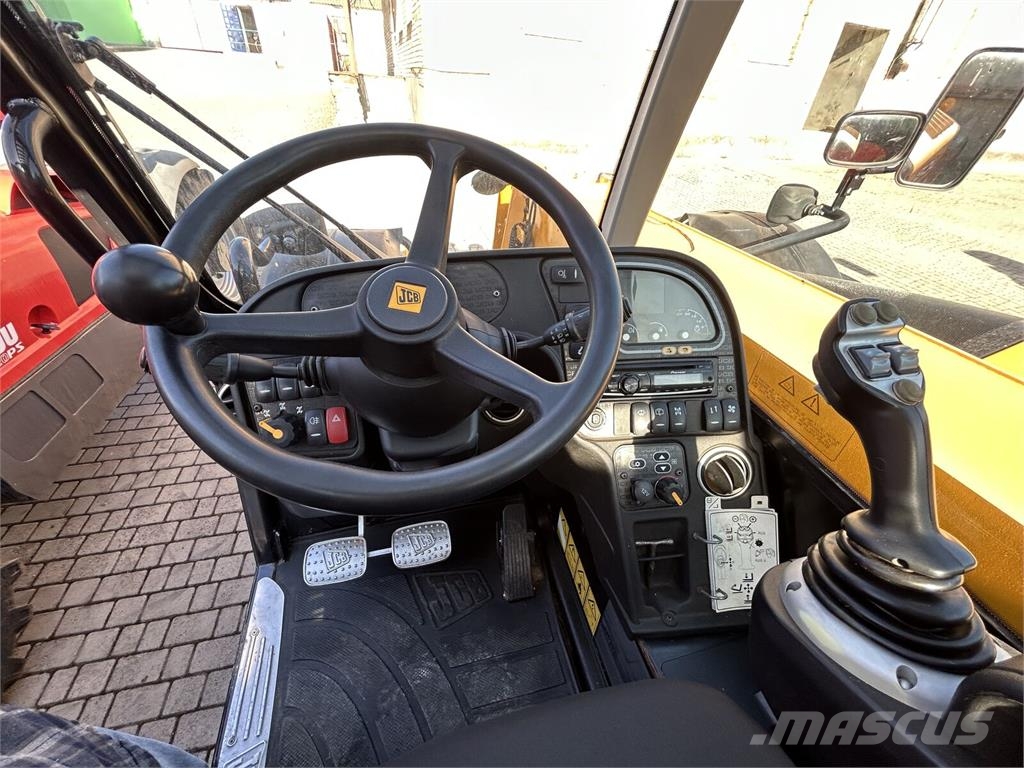 JCB Навантажувач JCB 536-70 Agri Super (2015) Voorladers en gravers