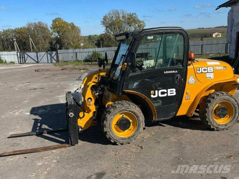 JCB Навантажувач JCB 520-40 (2011) مناولات متداخلة