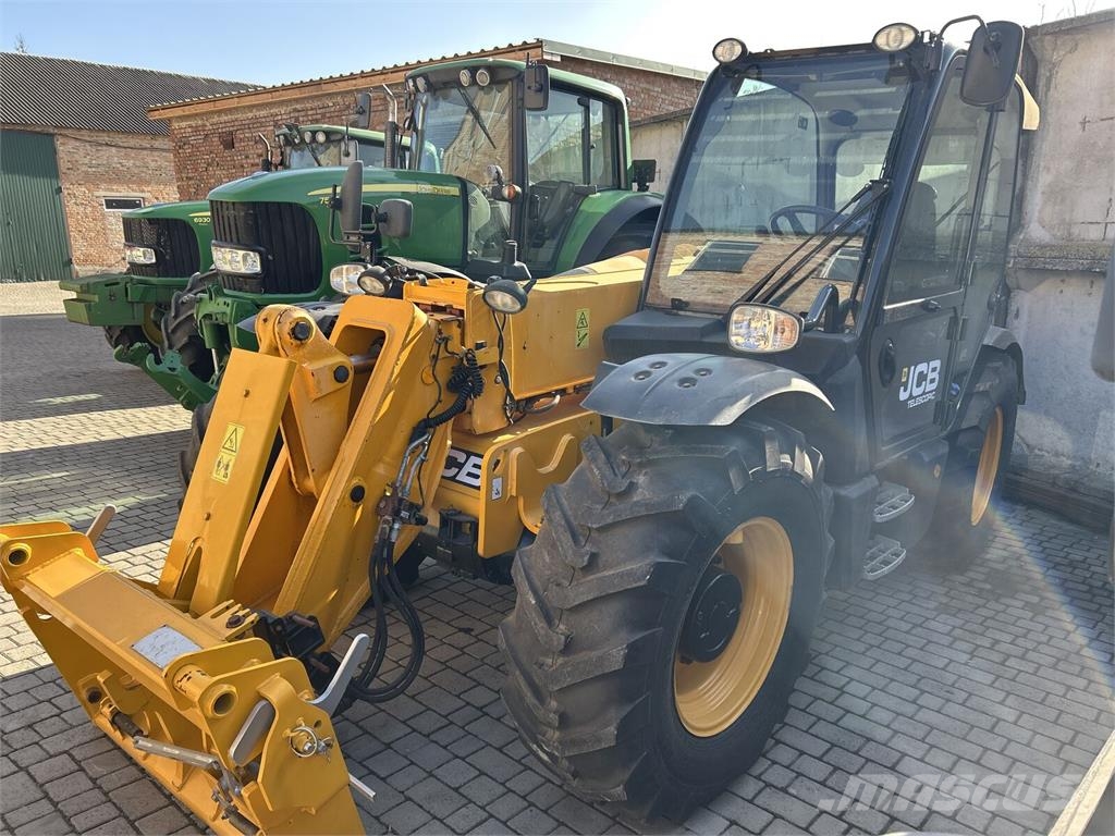 JCB Навантажувач JCB 536-70 Agri Super (2015) Voorladers en gravers