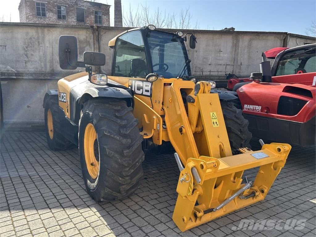 JCB Навантажувач JCB 536-70 Agri Super (2015) Voorladers en gravers