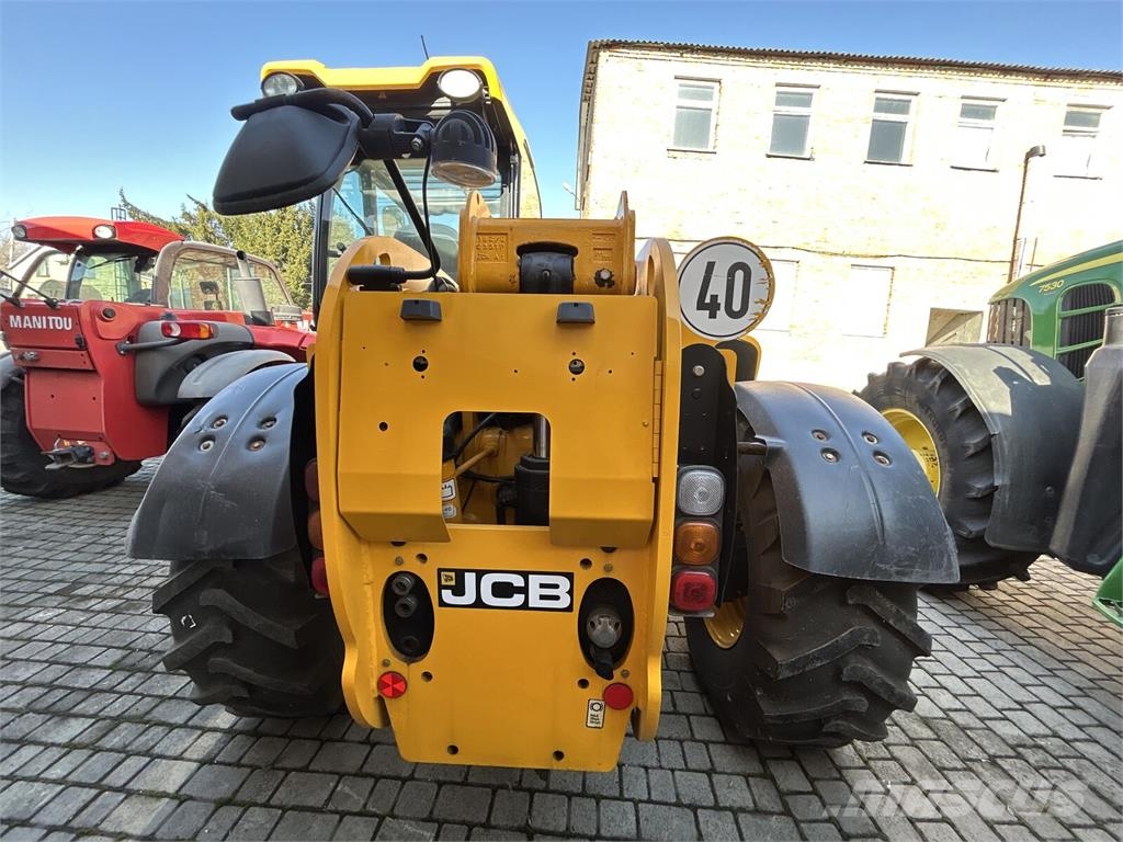 JCB Навантажувач JCB 536-70 Agri Super (2015) Voorladers en gravers