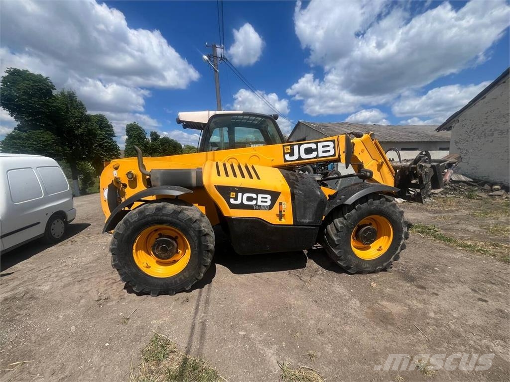 JCB Навантажувач JCB 531-70 Agri (2014) لوادر وحفارات أمامية