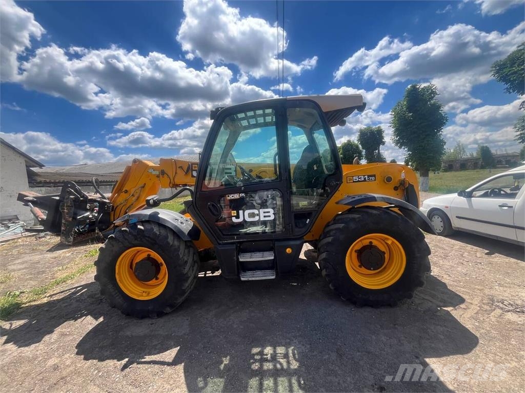 JCB Навантажувач JCB 531-70 Agri (2014) لوادر وحفارات أمامية