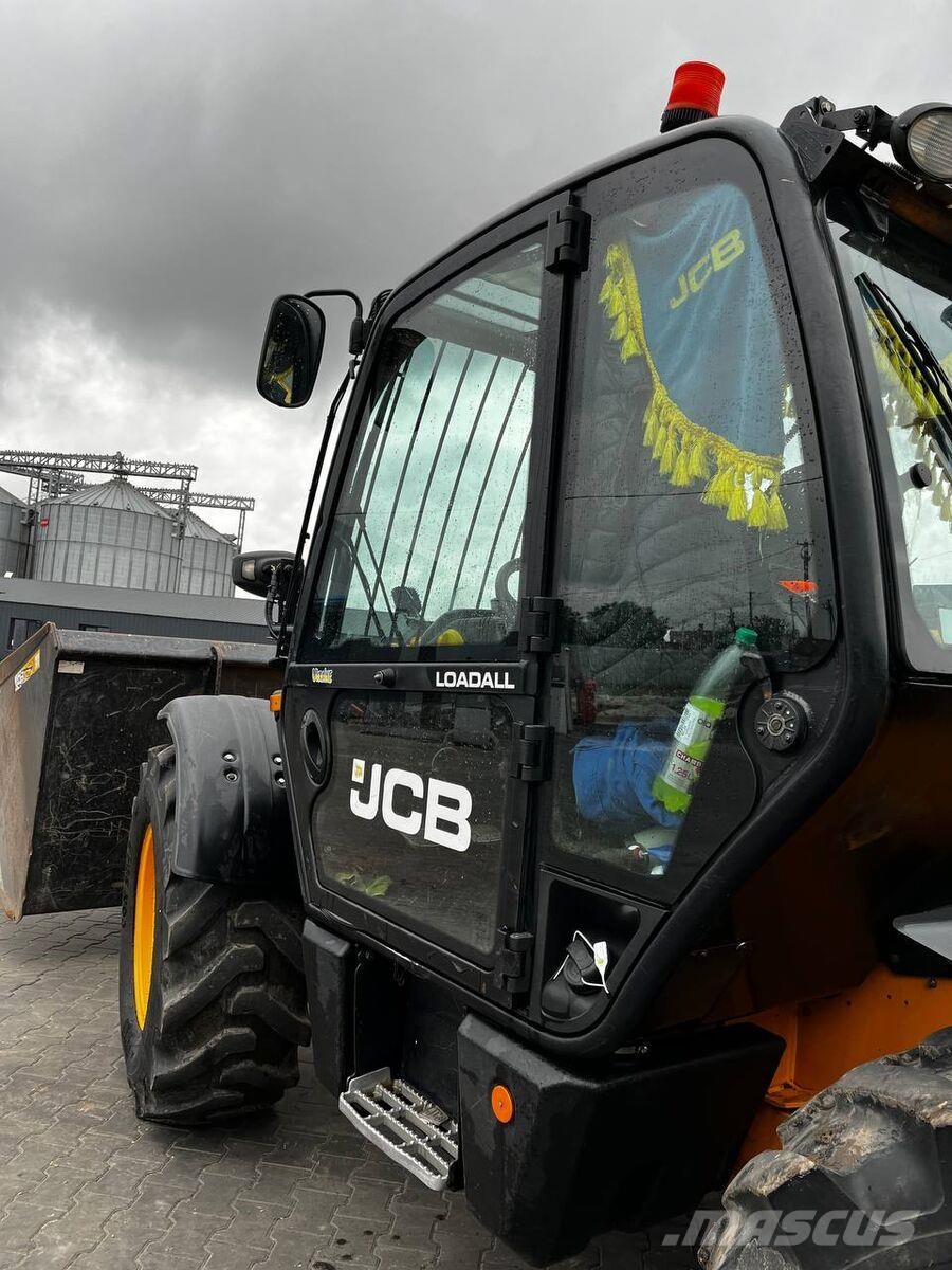 JCB Телескопічний навантажувач JCB 541-70 Agri (2019) مناولات متداخلة