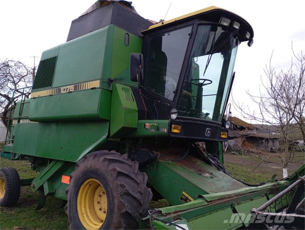 John Deere 1075 (1985) 联合收割机
