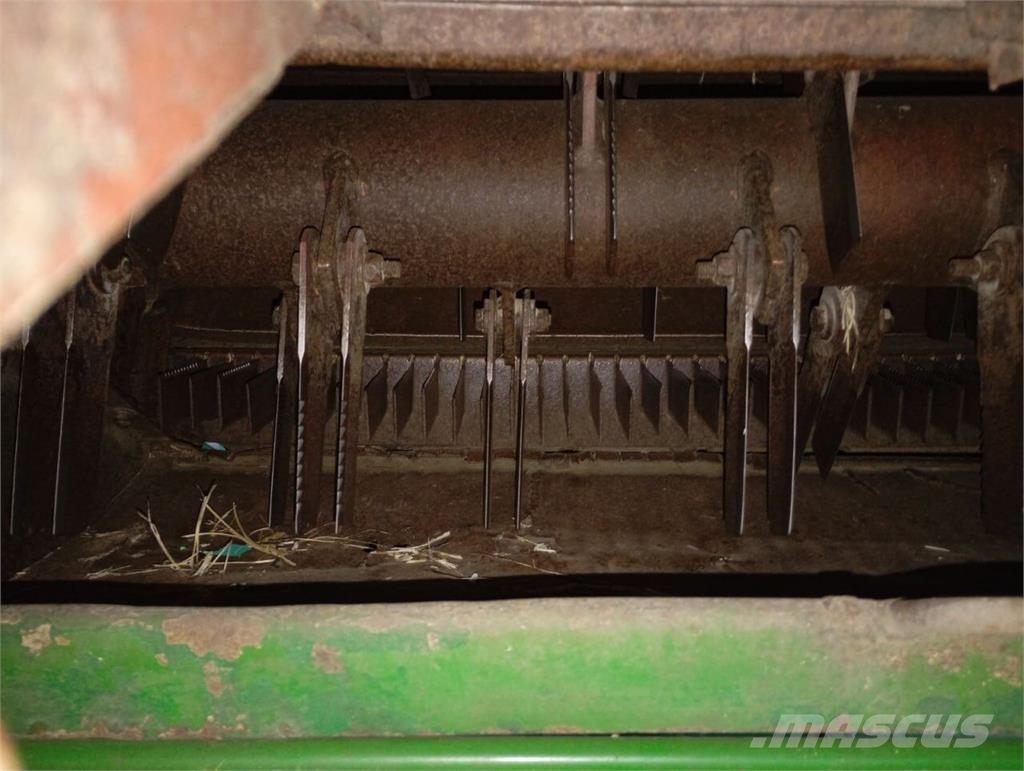 John Deere 1075 (1985) 联合收割机
