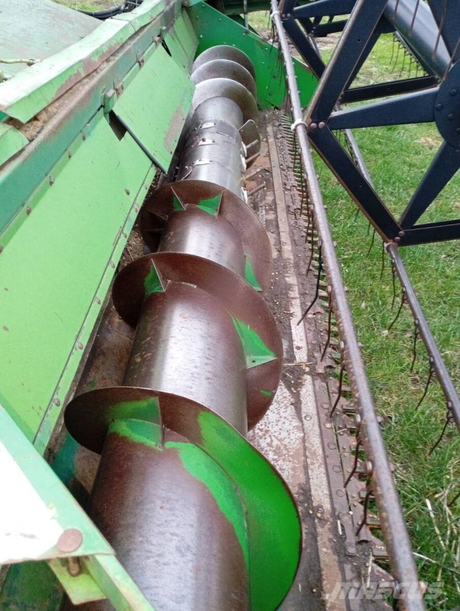 John Deere 1075 (1985) 联合收割机