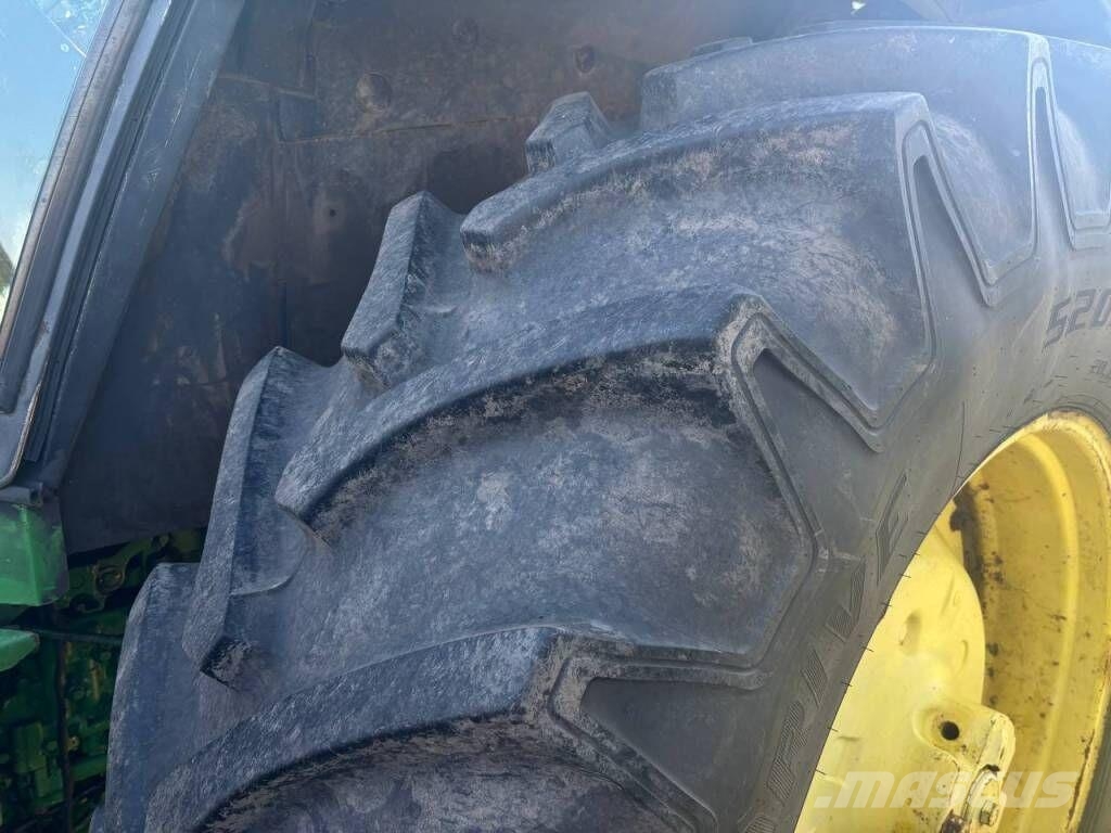 John Deere 4450 Tractores
