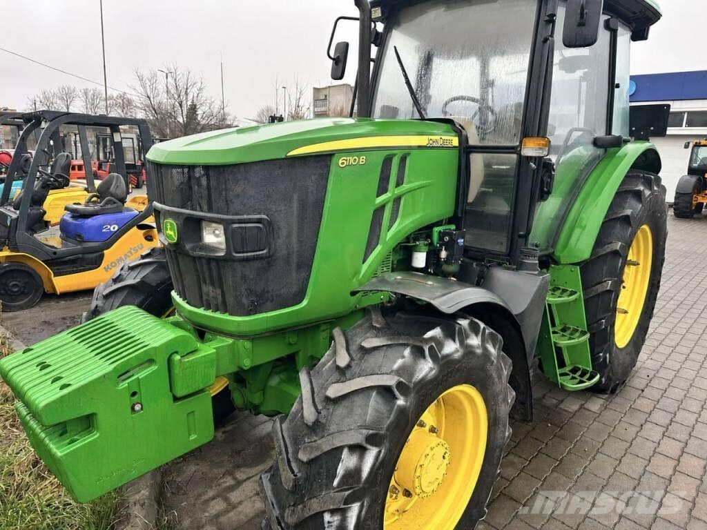 John Deere 6110 B Трактори