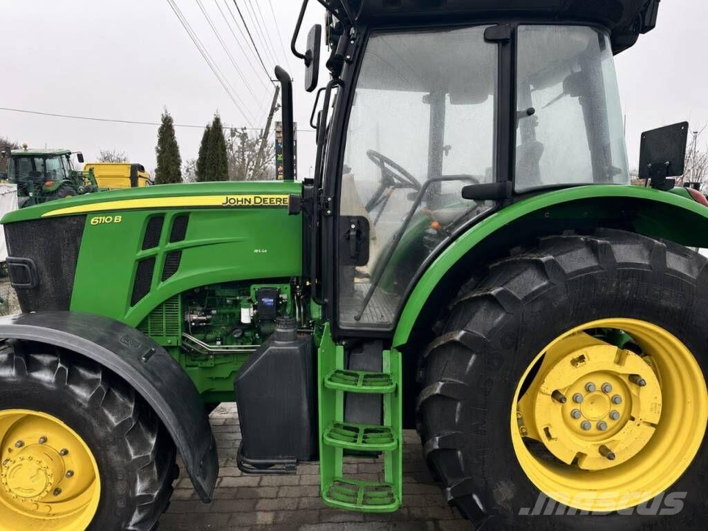 John Deere 6110 B Трактори