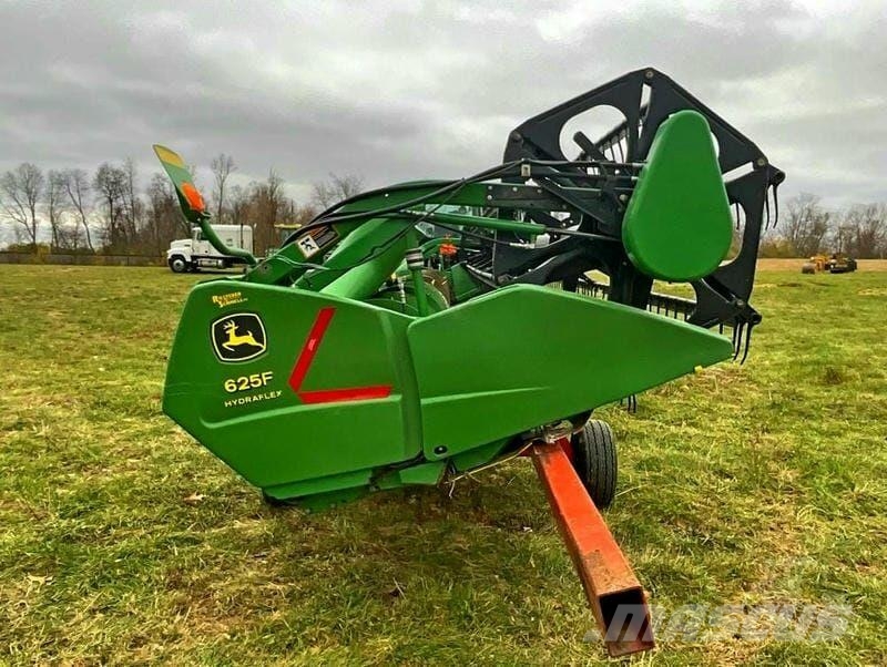 John Deere 625F Erntevorsätze