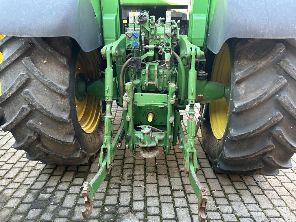 John Deere 6930 Трактора