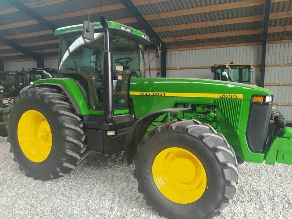 John Deere 8300 Трактора