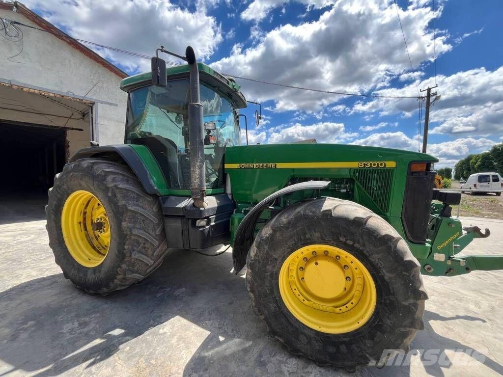 John Deere 8300 Trattori