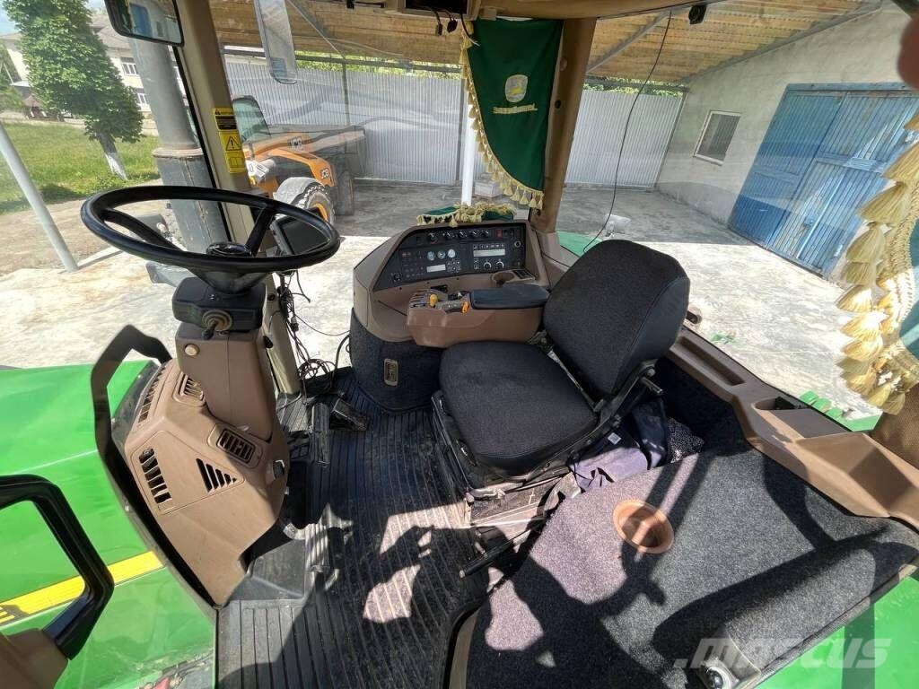 John Deere 8300 Trattori