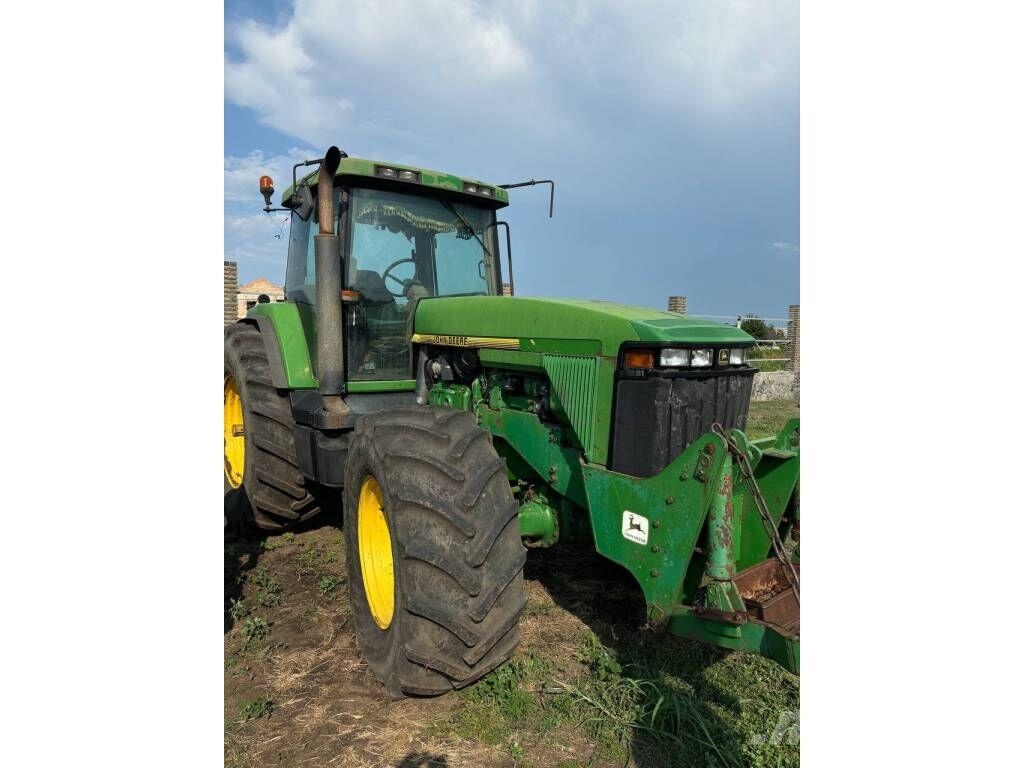 John Deere 8300 Трактора