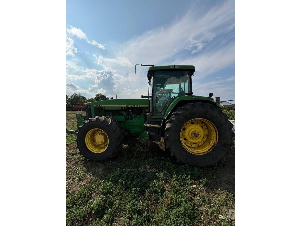John Deere 8300 Трактора