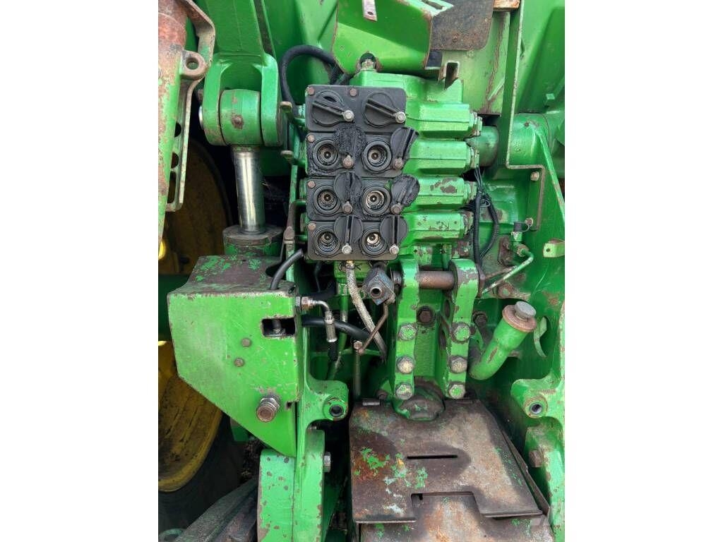 John Deere 8300 Трактора