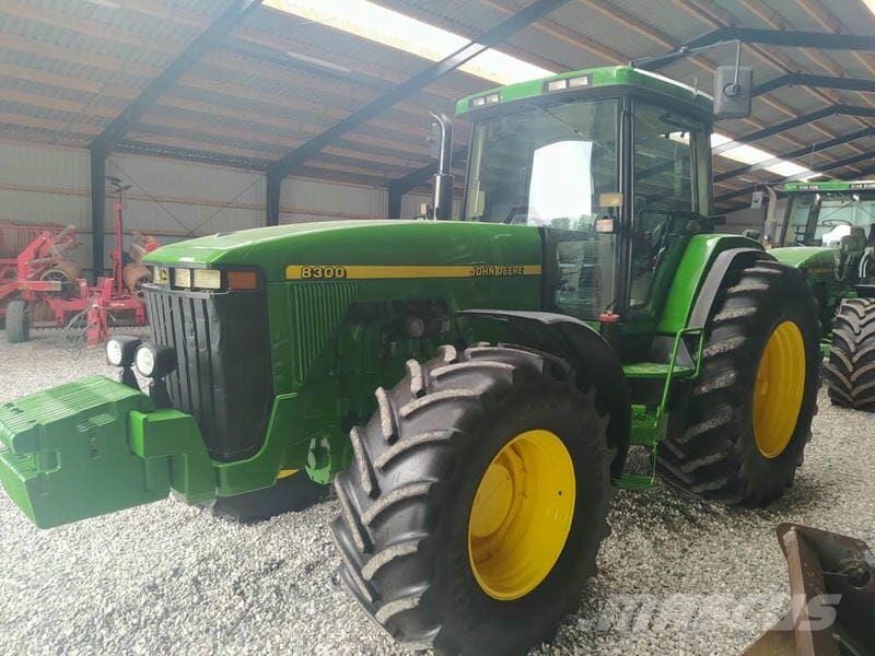 John Deere 8300 (1996) Tractores