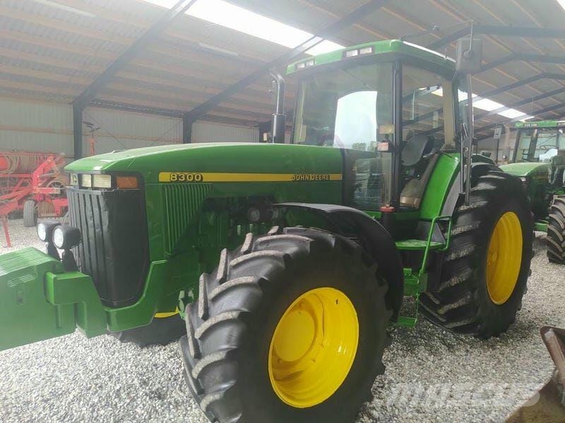 John Deere 8300 (1996) Tractores