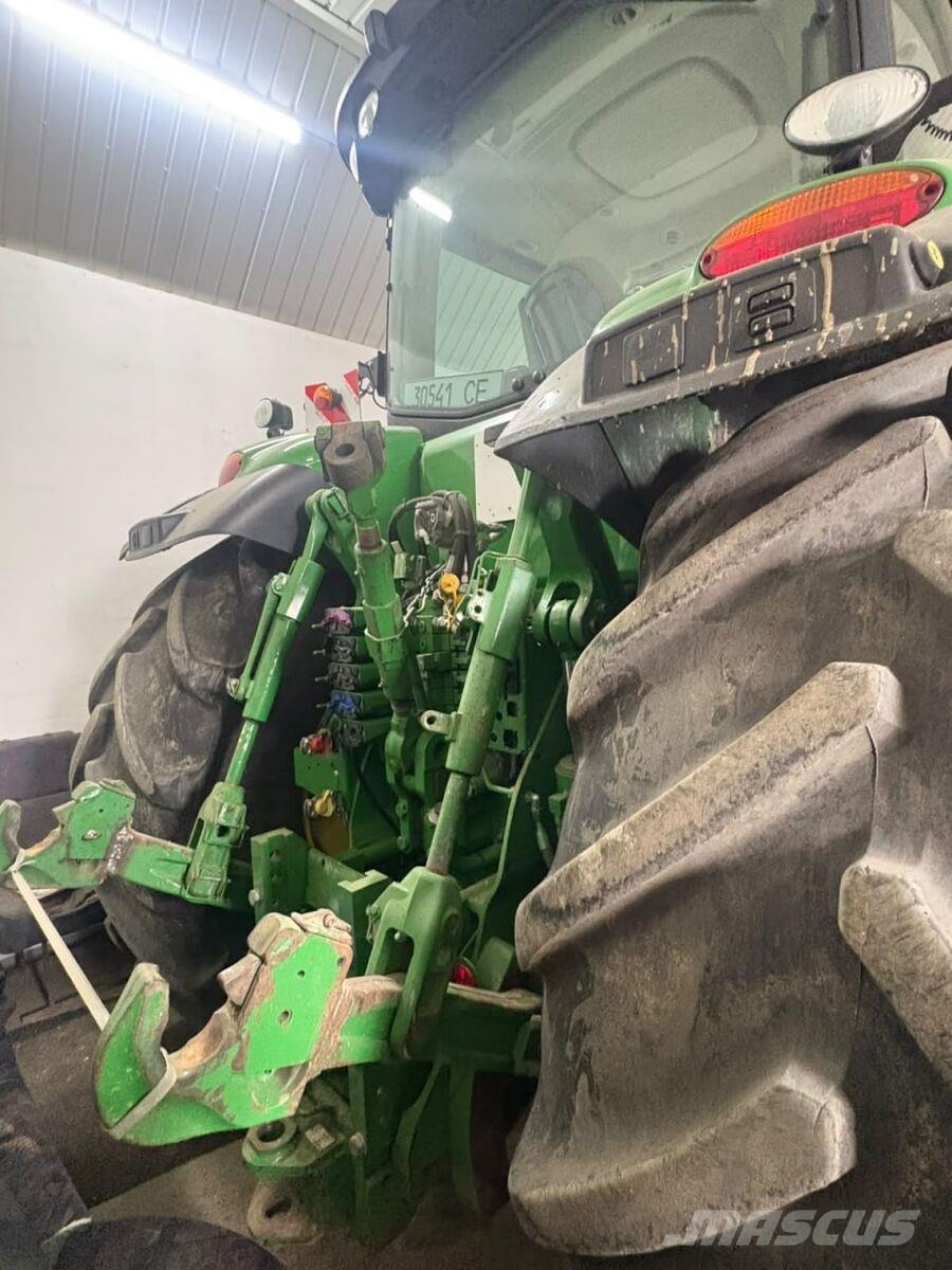 John Deere 8335R (2013) Tractores