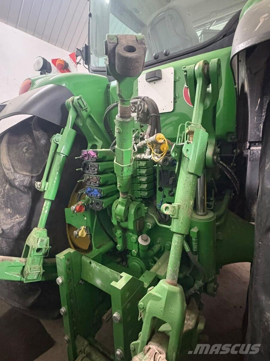 John Deere 8335R (2013) Tractores