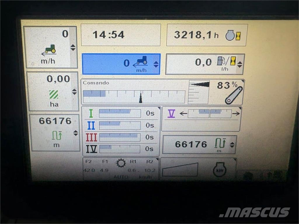 John Deere 8335R (2013) Tractores