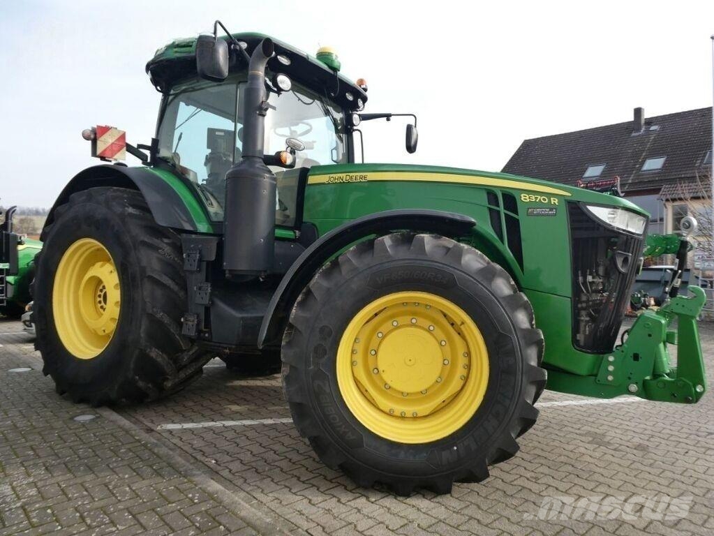 John Deere 8370 R Tractoare