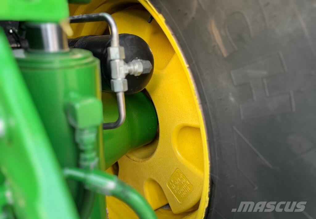 John Deere 8400 R Tractors