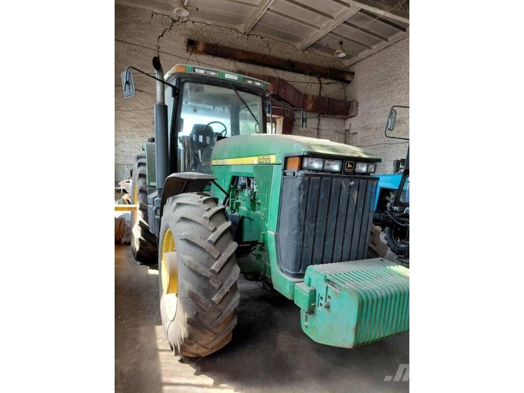 John Deere 8400 Trattori