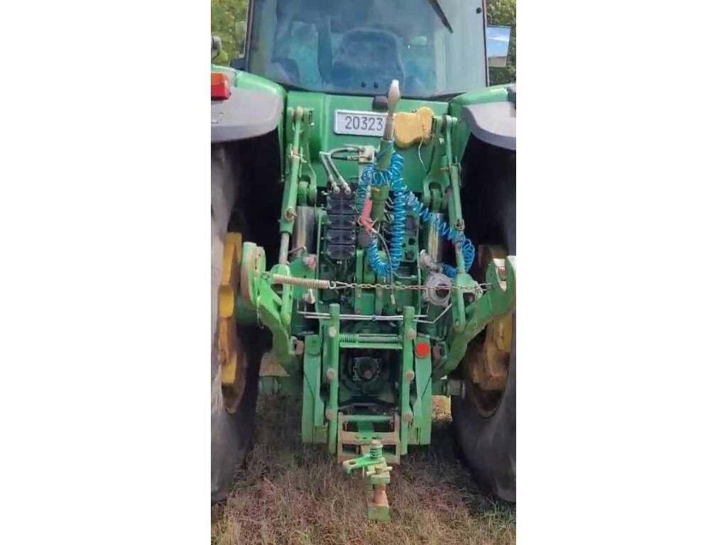 John Deere 8430 Трактори