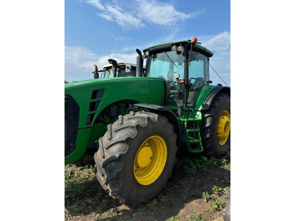 John Deere 8430 Трактори