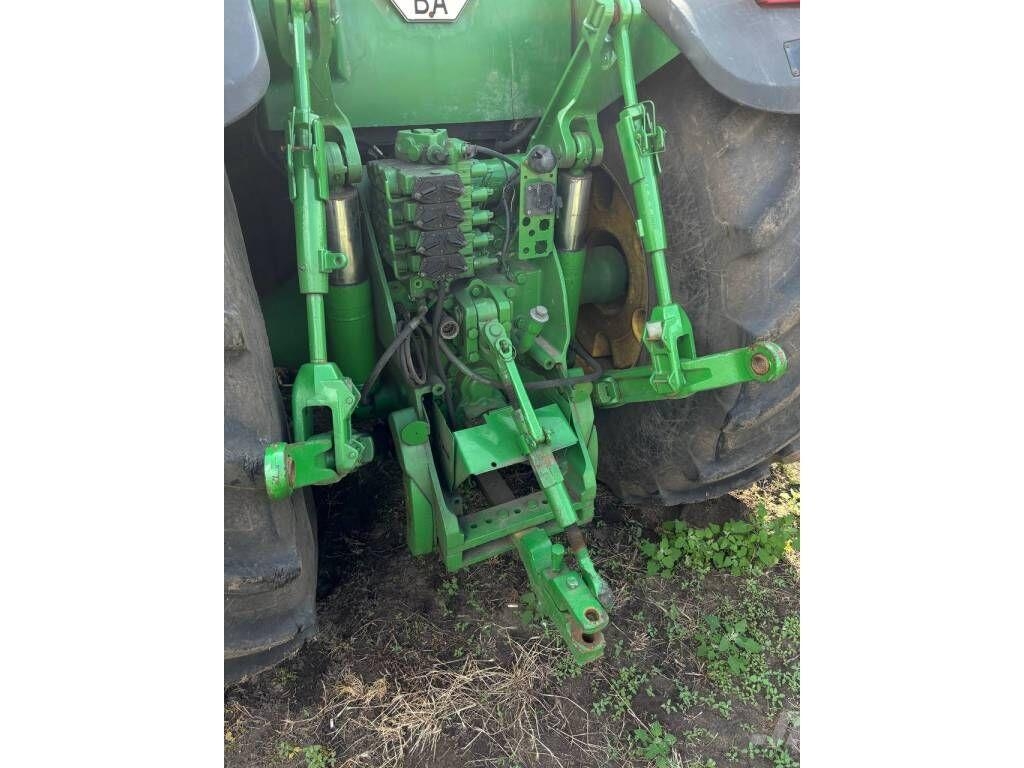 John Deere 8430 Трактори