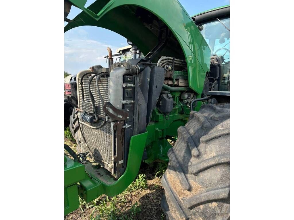 John Deere 8430 Трактори