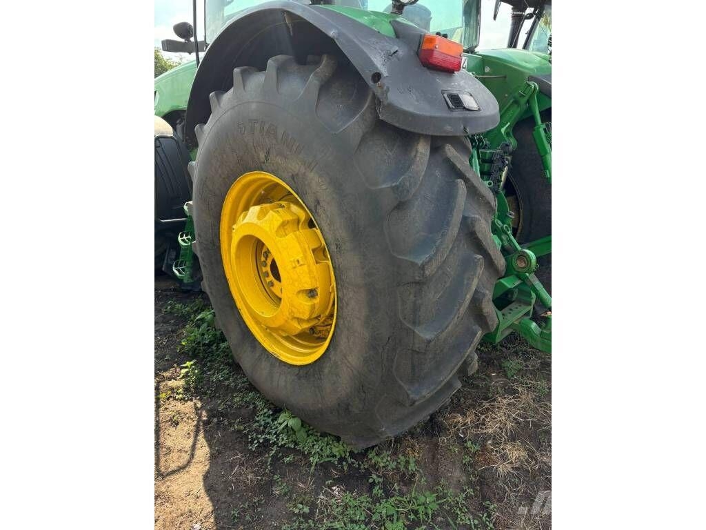 John Deere 8430 Трактори